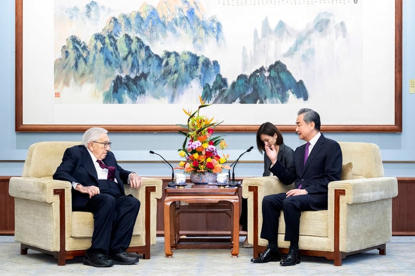 china leans on kissinger goodwill but influence diluted expert says