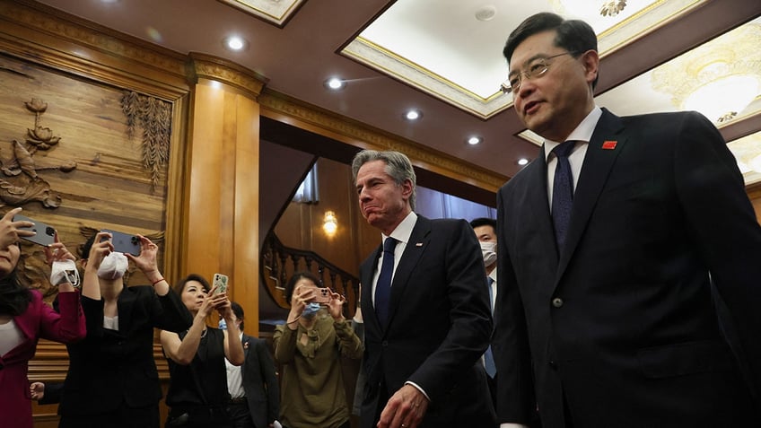 china ousts foreign minister who has been missing for a month