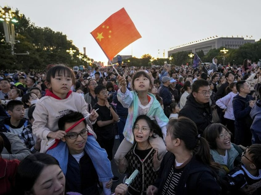 china packs 300000 into tiananmen square for first post pandemic communist anniversary