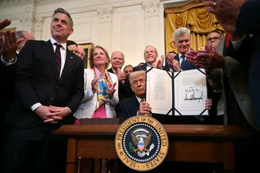 china will sentence fentanyl traffickers to death trump says