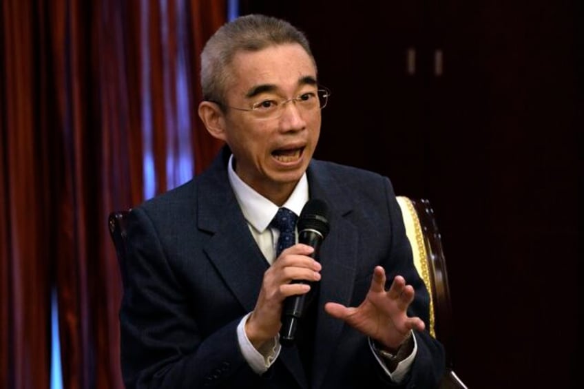 chinas chief epidemiologist wu zunyou who helped drive the anti covid fight dies at age 60