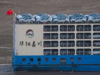 China’s Economy Slows Under Tariff Pressure
