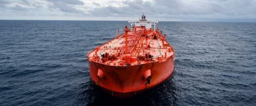 chinas imports of saudi oil set to soar despite production cuts