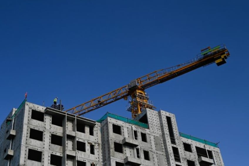 chinas property sector crisis fuels fears of contagion