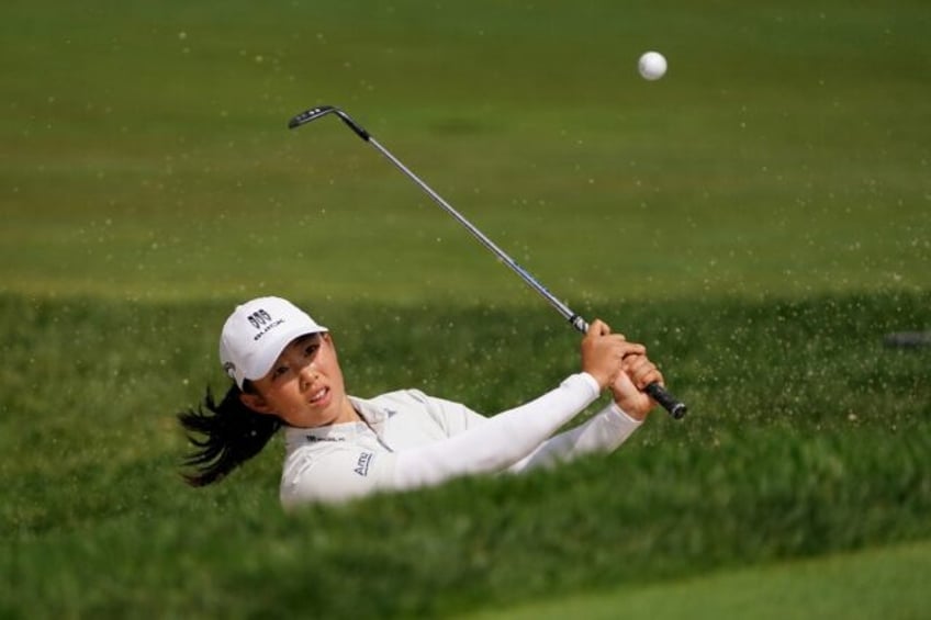 chinas yin ruoning becomes womens golf world number one