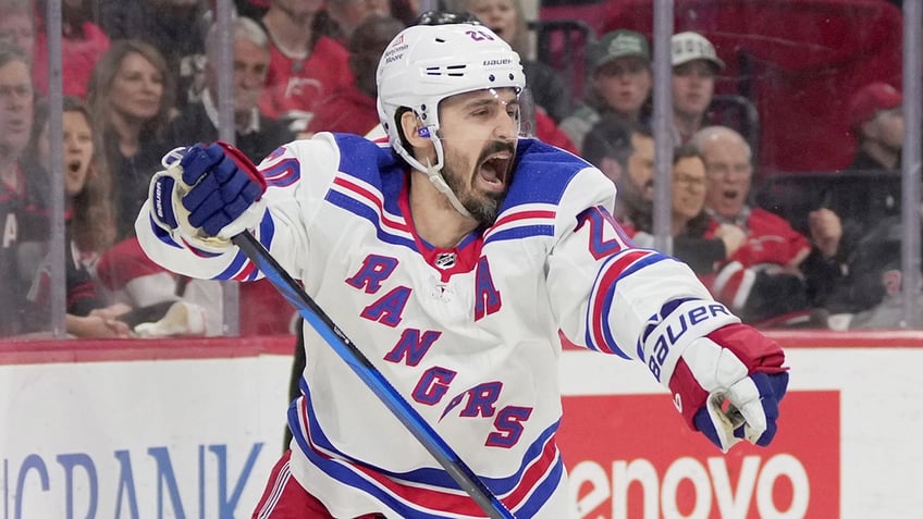 Chris Kreider celebrates goal