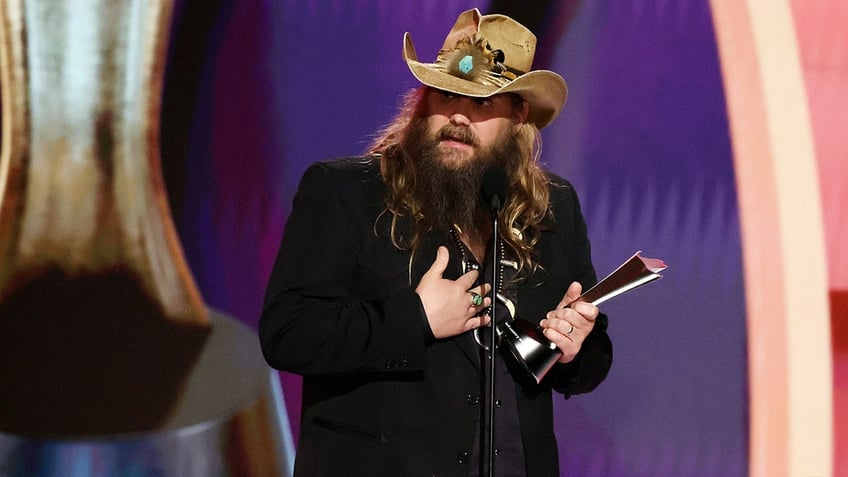 chris stapleton cancels multiple shows due to illness unable to perform