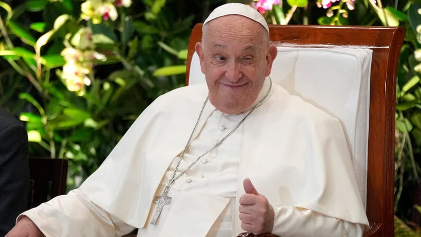 A photo of Pope Francis in better health