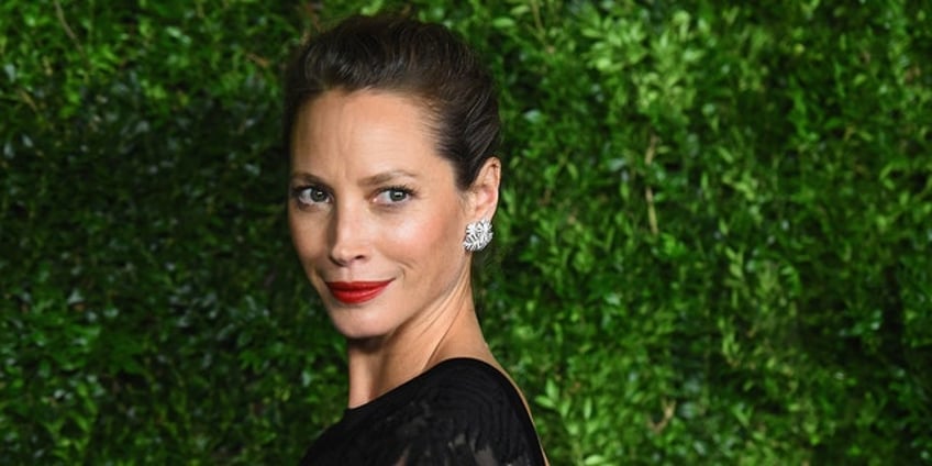 christy turlington joins kate winslet julia roberts meryl streep slamming plastic surgery in hollywood