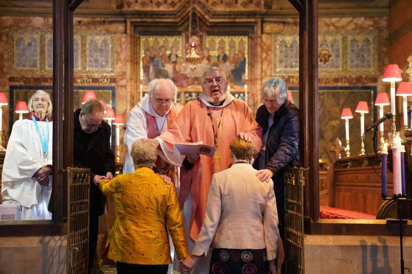 church of england blesses same sex couples for the first time