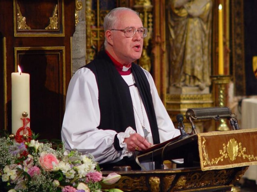 Dr George Carey, Archbishop of Canterbury, speaks at the funeral of Queen Elizabeth, the Q