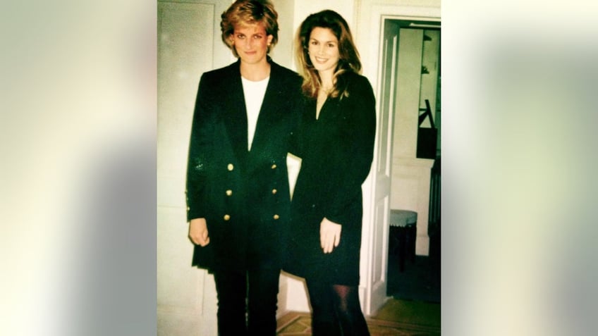 Princess Diana and Cindy Crawford meet