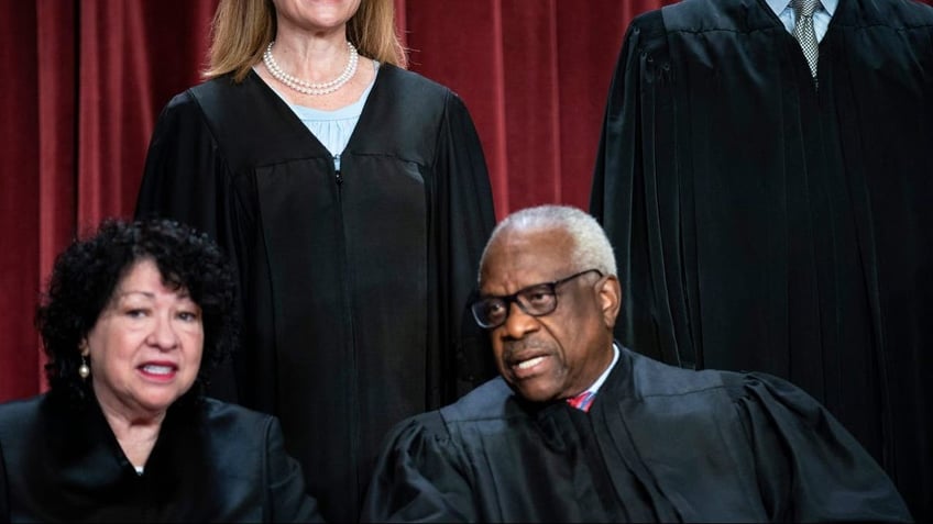 clarence thomas releases first financial disclosure since facing barrage of ethics attacks