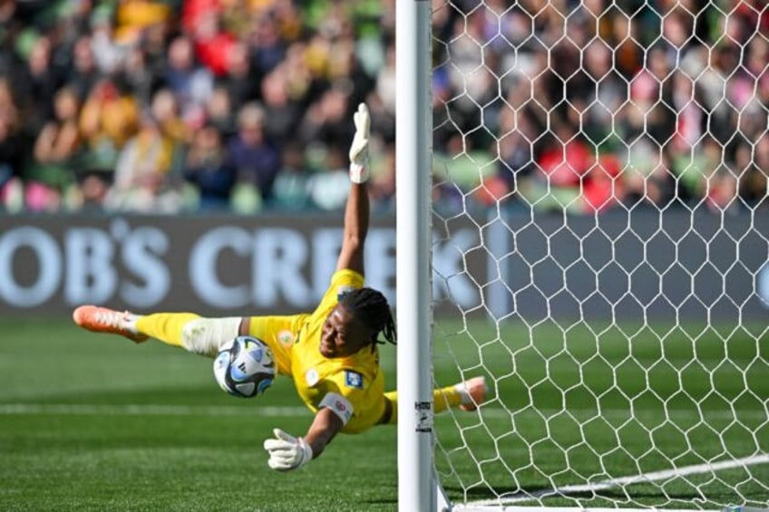 classy spain send womens world cup warning