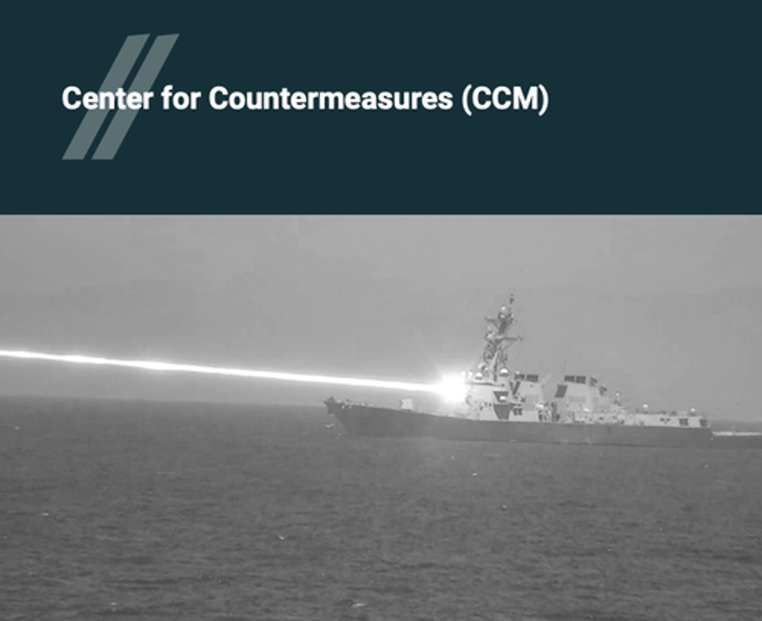 clearest image of us navys directed energy weapon firing laser rounds 