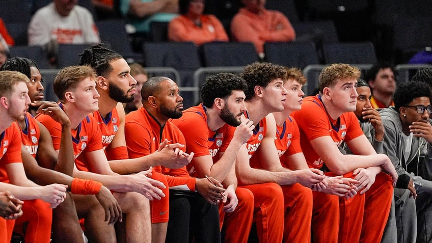 Clemson players on bench