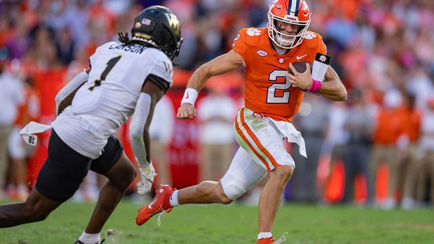 clemsons dabo swinney criticizes percentage of fans who bring negativity theyre part of the problem