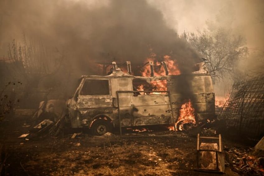 climate change boosts risk of extreme wildfires 25 study