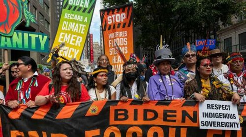 climate protesters arrested after marching outside ny fed building