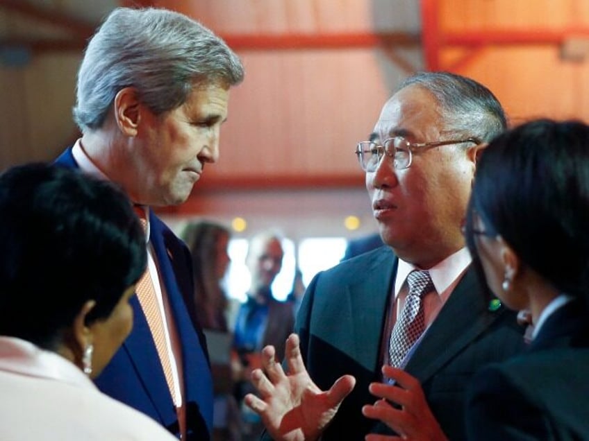 climate talks china pressures john kerry to properly handle taiwan