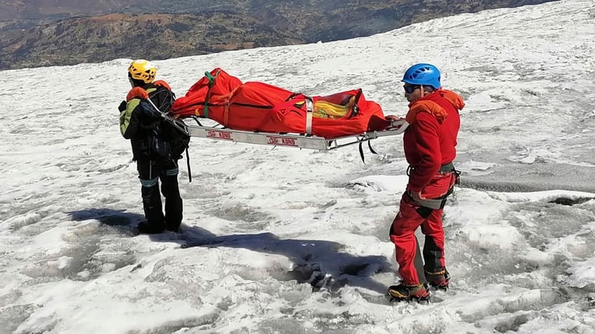 William Stampfl being removed from Huascaran