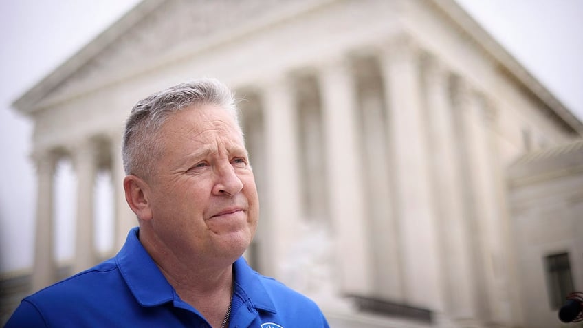 coach who got job back after supreme court ruled he could pray on field quits claims retaliation