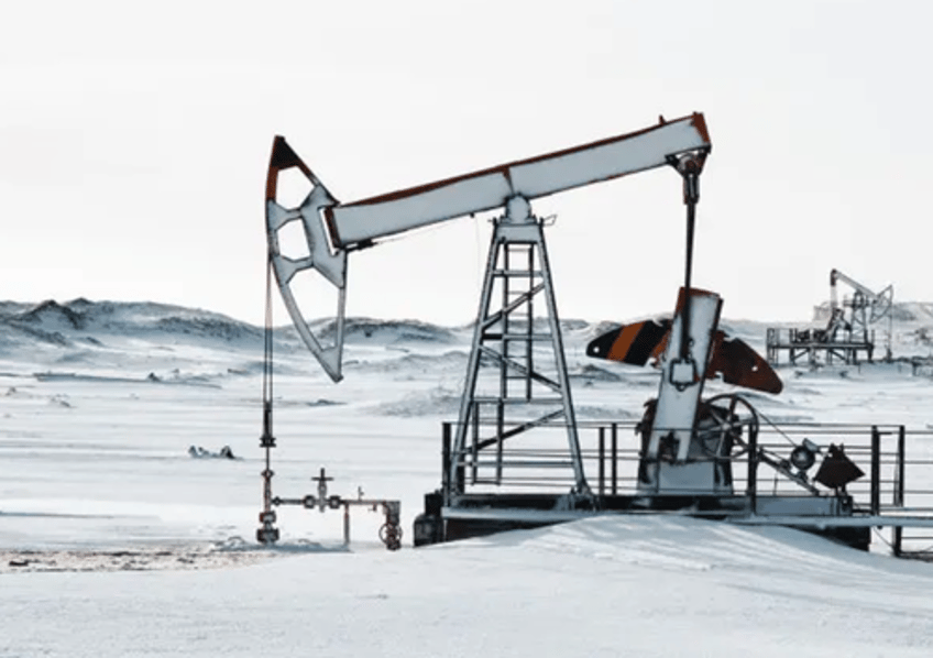 cold blast takes half of north dakotas oil production offline 