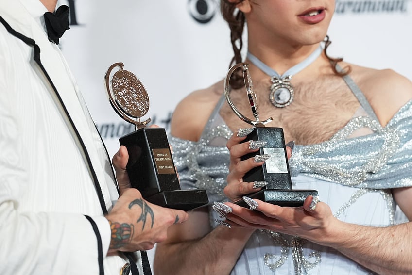 cole escola erupts on broadway homophobes after winning tony award for best performance by a leading actor in a play fk off