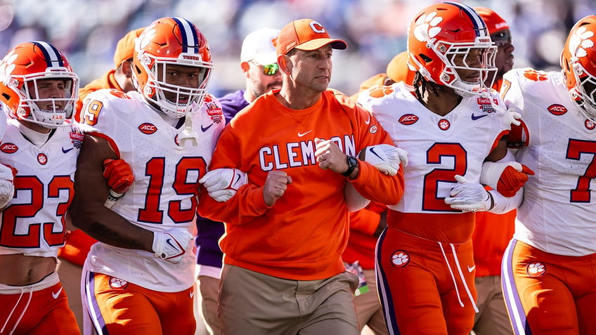 Dabo Swinney walks out