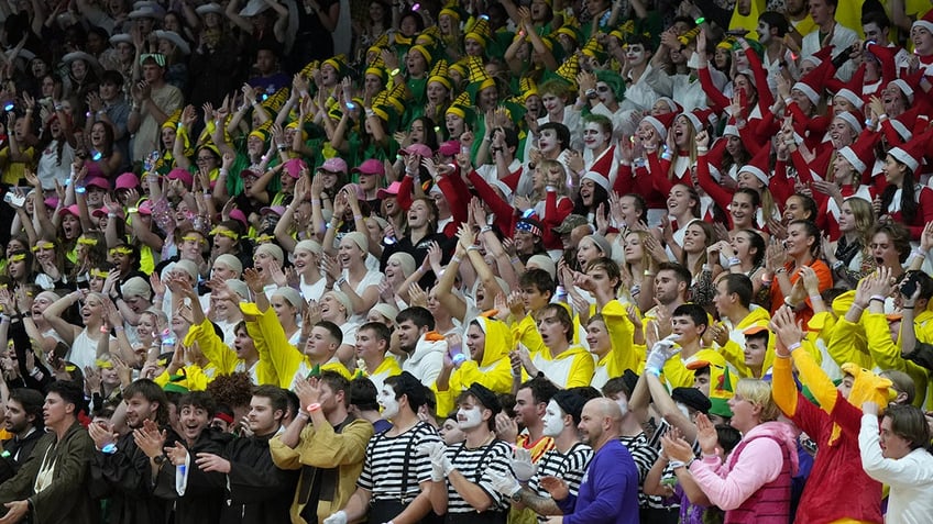 Taylor University fans