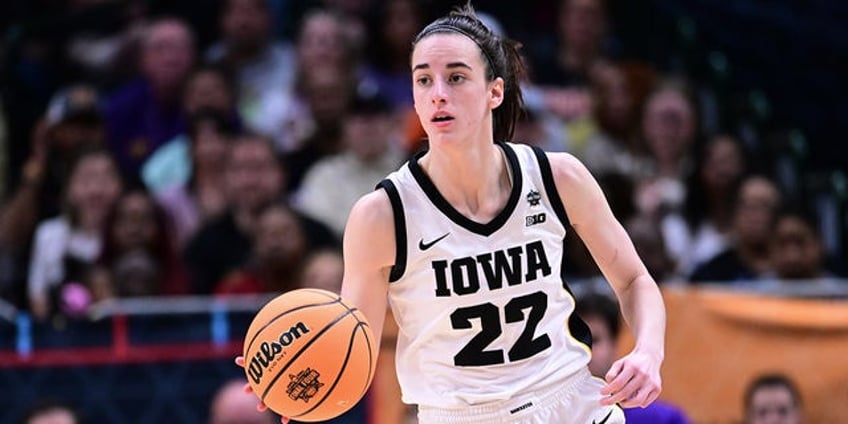 college basketball star caitlin clark gets butter sculpture at iowa state fair