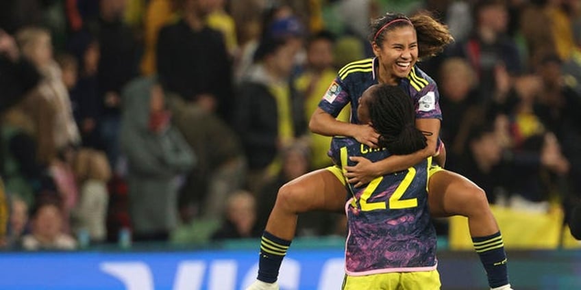 colombia edges jamaica to reach womens world cup quarterfinals for first time