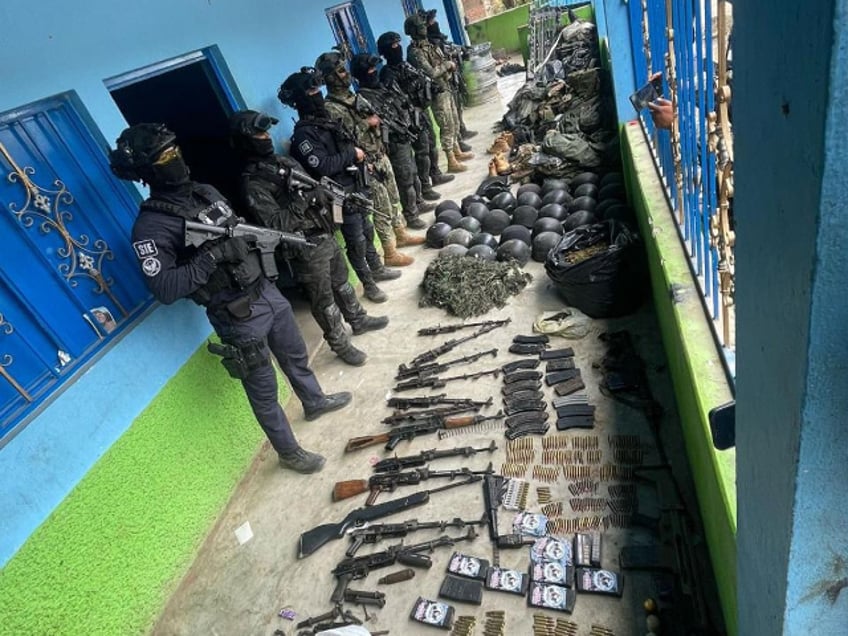 colombian soldiers arrested while working for jalisco cartel in mexico