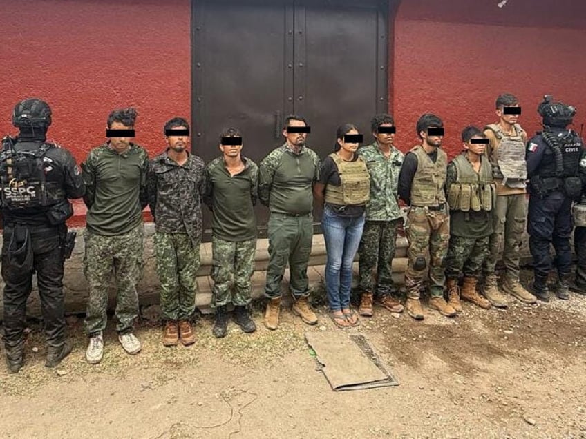 CJNG gunmen arrested by Mexican authorities, including some Colombian soldiers. (Credit Me