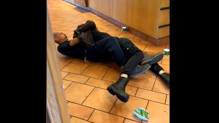 Fight inside Panera Bread