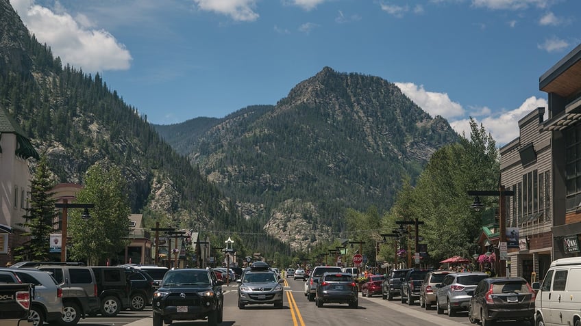 colorado solo climber 29 found dead at officers gulch in summit county officials