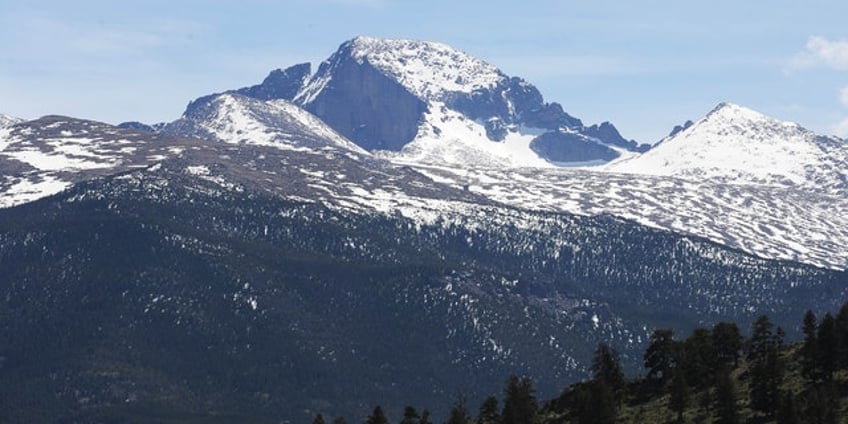 colorado womans body recovered after falling 300 feet from rocky national park peak