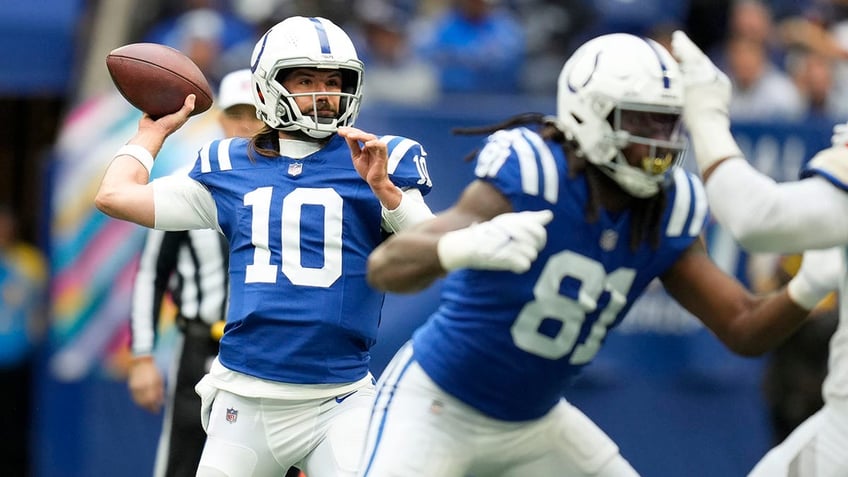 colts anthony richardson exits game vs titans with shoulder injury