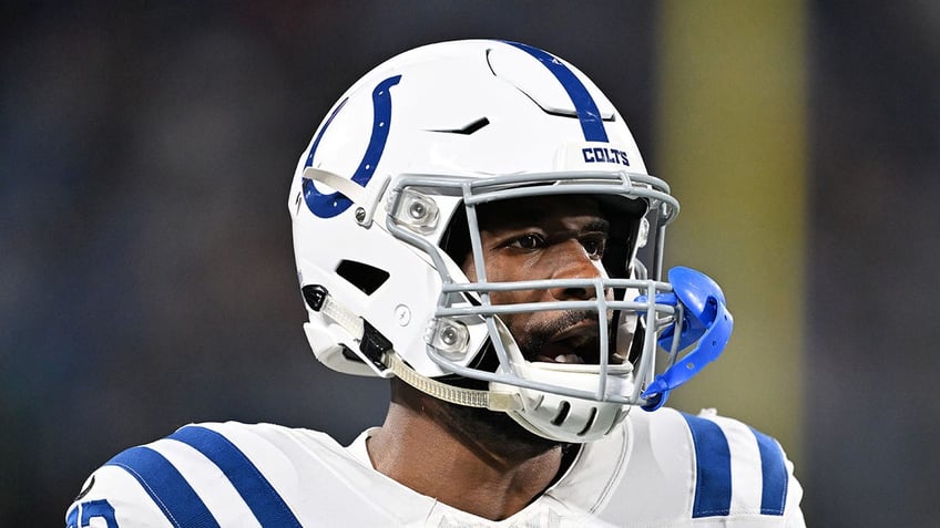 colts place all pro linebacker shaquille leonard on waivers in shocking move