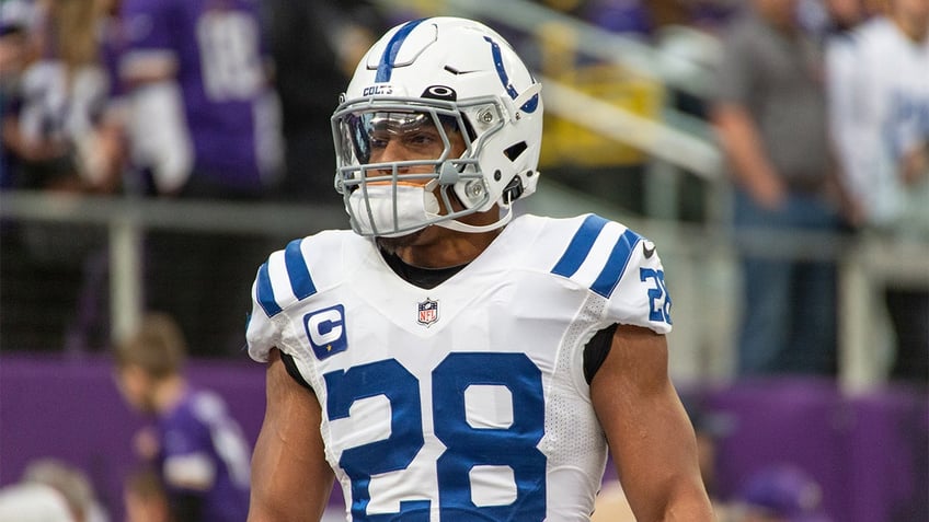 colts running back jonathan taylor agree to 42 million contract extension reports