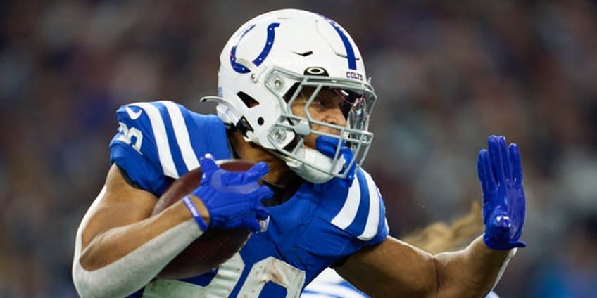 colts set trade deadline for jonathan taylor as star running back wants out of indy report