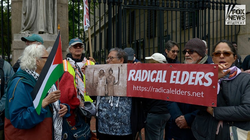 Anti-Israel protesters rallying outside Columbia University