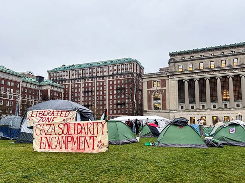 columbia moves to virtual classes as pro palestinian protests erupt