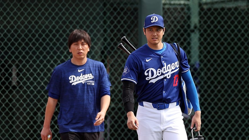 Ippei Mizuhara and Ohtani in spring training