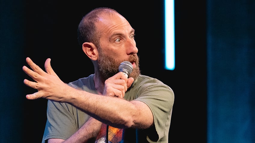 Shaffir doing standup