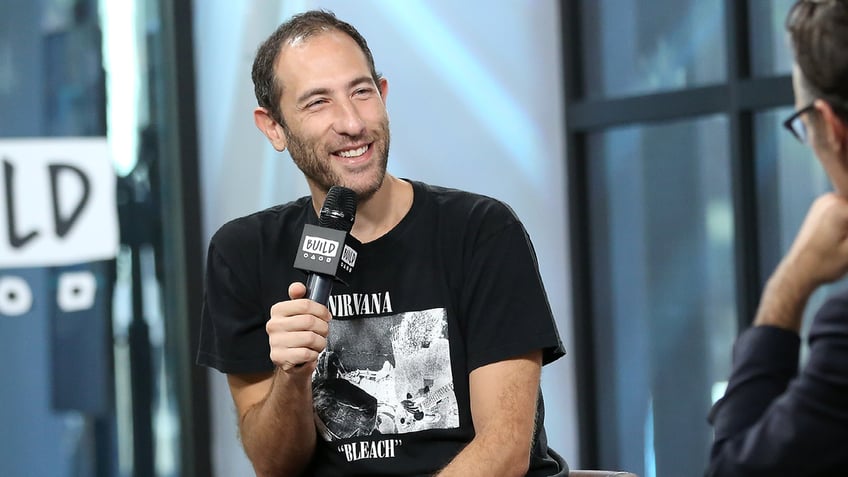 Ari Shaffir being interviewed