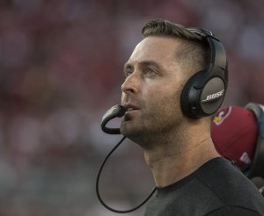 Commanders hire Kliff Kingsbury as OC, top QB prospect Caleb Williams approves