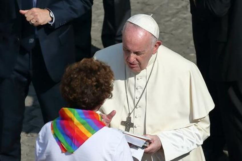 conservative catholics outraged confused after pope francis letter on blessing same sex unions