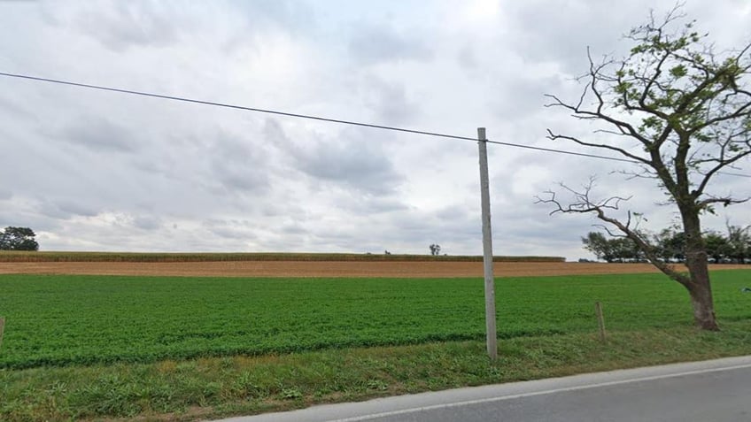 conservatives rally behind pennsylvania amish farmer who suffered police raid over milk sales