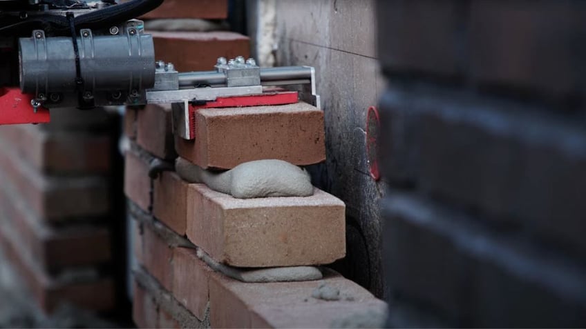 BRICKlaying robot 3